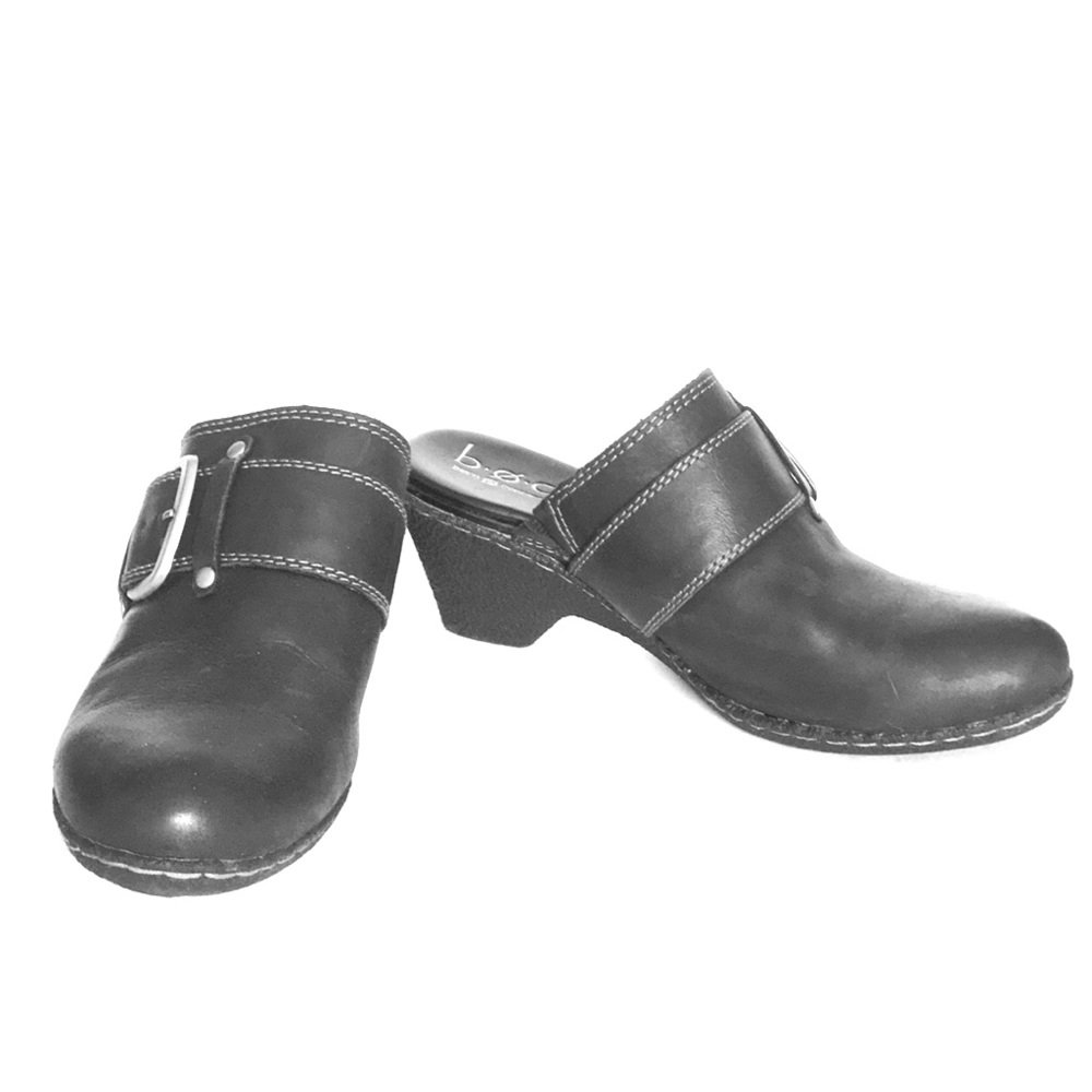 B.o.c. Black clogs